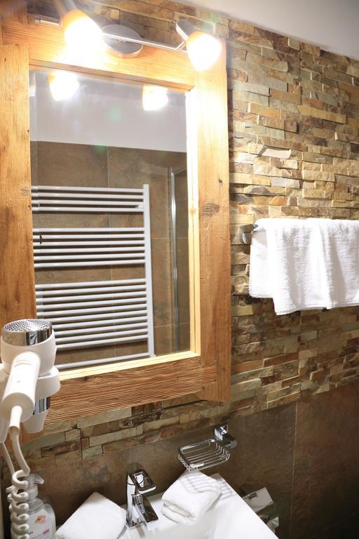 La Monitori Otel Sinaia Oda fotoğraf
