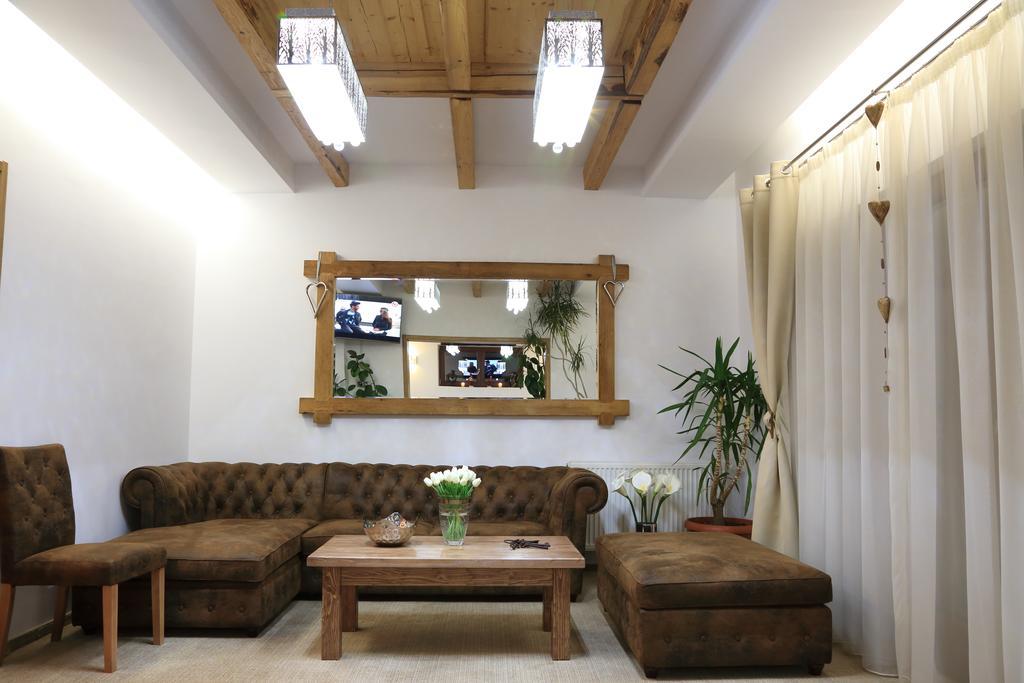 La Monitori Otel Sinaia Dış mekan fotoğraf